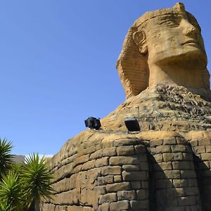 Sphinx Hotel Motel